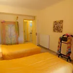 Oliviero Villa *