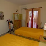 Oliviero Villa *